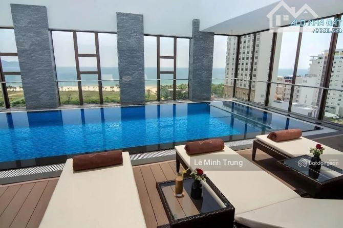Bán khách sạn chuẩn 4 sao  góc 2 mt lê mạnh trinh  sát biển mỹ khê
