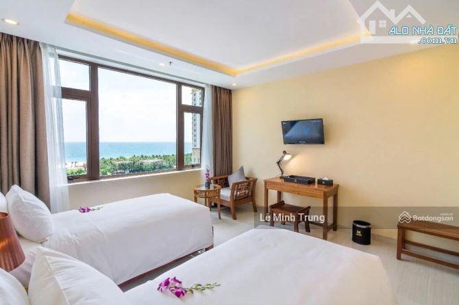 Bán khách sạn chuẩn 4 sao  góc 2 mt lê mạnh trinh  sát biển mỹ khê