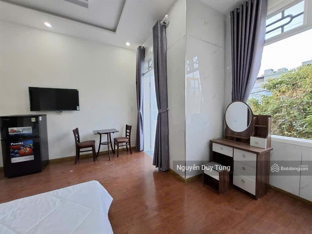 Nhỉnh 10 tỷ sở hữu ngay nhà 3 tầng mt nguyễn đình trân  đường 7.5m  cách biển 200m