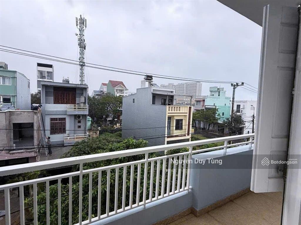 Nhỉnh 10 tỷ sở hữu ngay nhà 3 tầng mt nguyễn đình trân  đường 7.5m  cách biển 200m