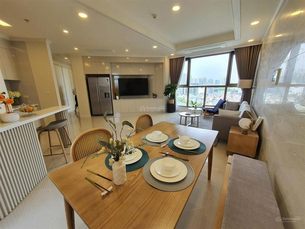 Mới ra  căn 3pn  125m2 tại chung cư h9 starlake tây hồ tây, giá 18 tỷ