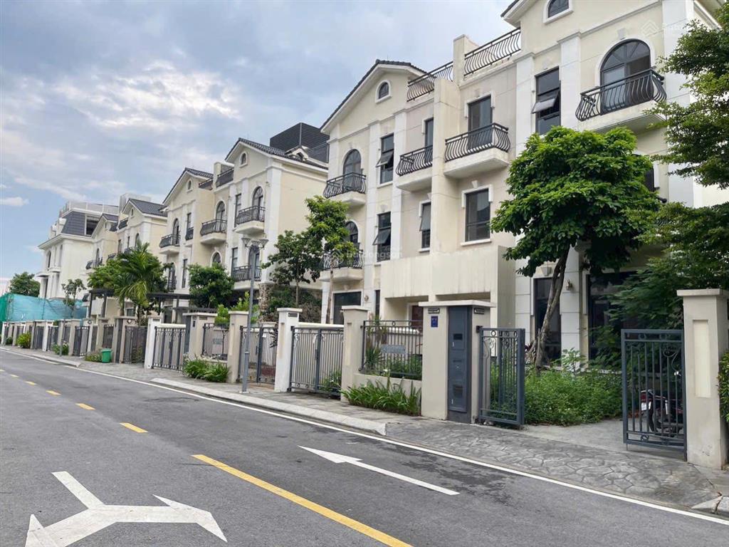 Cần bán gấp căn đơn lập hướng nam phân khu k3,5,7 starlake tây hồ tây