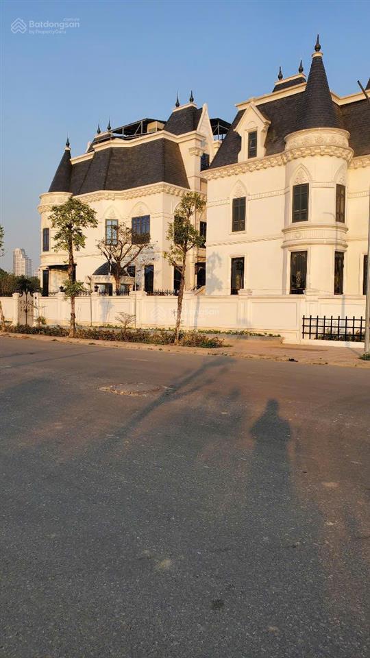 Bán gấp trong tháng 4/2026 căn biệt thự song lập vừa ra sổ đỏ 180m2  45 tỷ