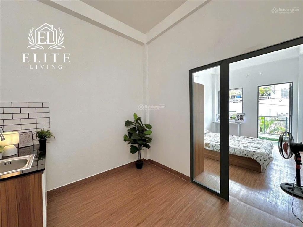 Cho thuê căn 1pn tách bếp  ban công  gần đh huflit, vạn hạnh mall quận 10