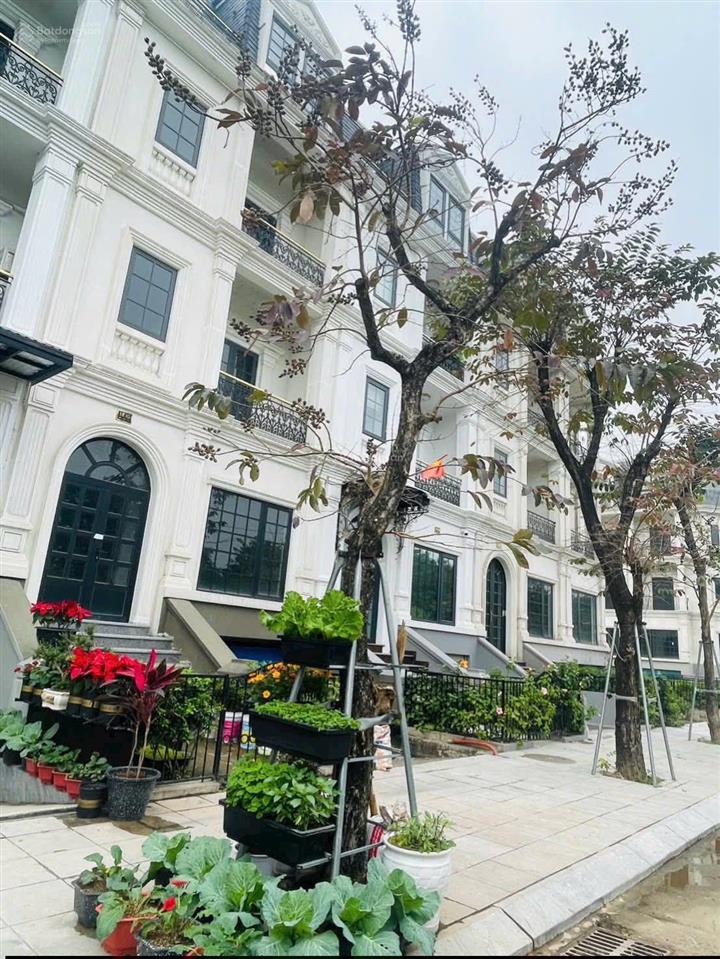 Cần bán gấp liền kề vườn hoa. giá bán nhanh 35,5 tỷ