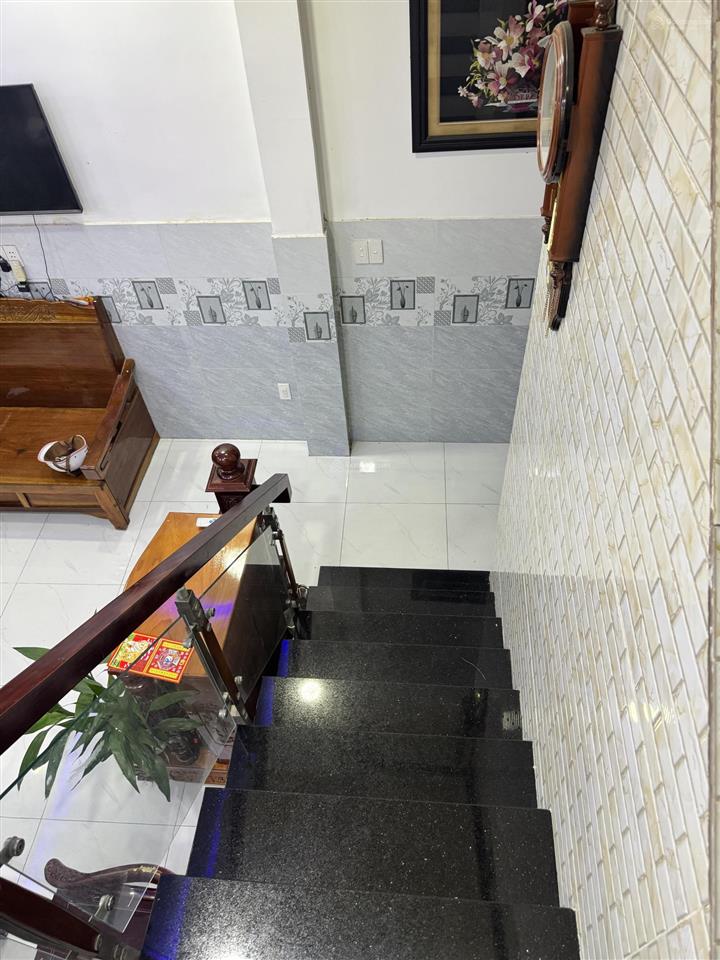Nhà 2 tầng  3pn, 2 wc  full nội thất  lê văn lương, phước kiển, nhà bè  3,98 tỷ