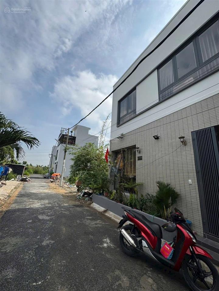 Nhà cấp 4 cũ 124m2, 5.8x21m  đường nhựa 6 mét  xdtd  5.2 tỷ tại phước kiển, nhà bè