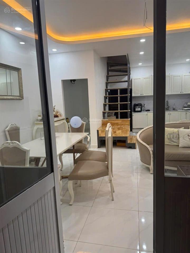 Nhà 2 tầng full nội thất 108,7 mét  2 pn  gara oto rộng rãi  5.85 tỷ tại phước kiển, nhà bè