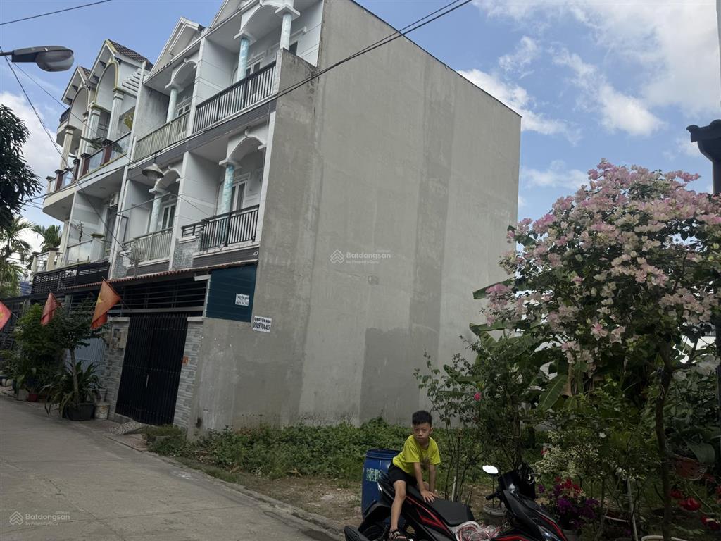 Lô đất đẹp 2 mặt tiền lớn  diện tích 112m² 8x14  5.7 tỷ tại lê văn lương, phước kiển, nhà bè