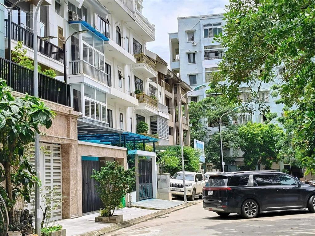 Bán shophouse ia20 ciputra, căn góc, mặt vườn hoa và chung cư, 40 tỷ, 120m2, 6 tầng