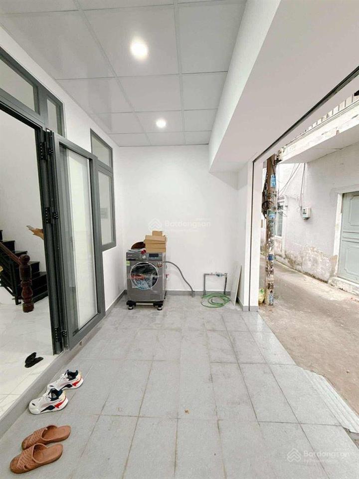 Nhà 3 tầng sát mặt tiền huỳnh tấn phát full nội thất giảm sâu còn 5,5 tỷ