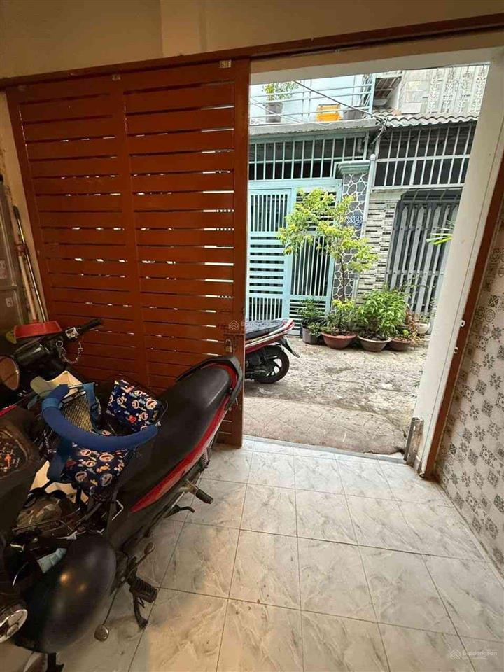 Nhà 2 tầng 2pn gần phú mỹ hưng 43m giá 4.990 tỷ