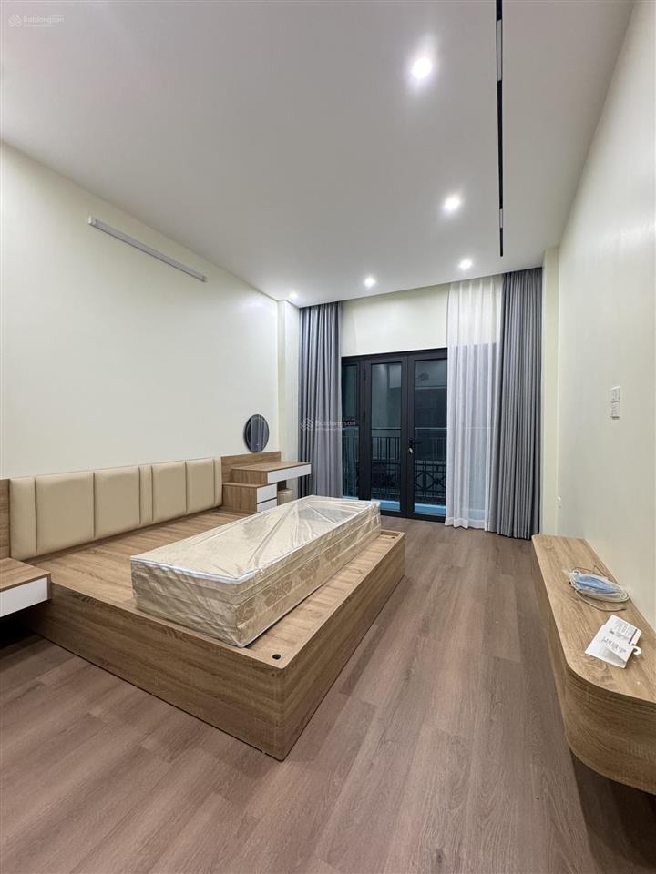 Nhà nguyễn thị định, 52m2 x6t thang máy, 2 mặt ngõ hơn 3m qh ổn định,mt 4m thiện chí bán