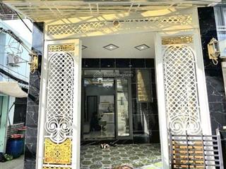 Nhà đẹp nhà bè, liền kề phú mỹ hưng ngang 4 dài 14 nhà 2 tầng giá hơn 4 tỷ