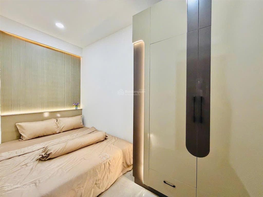 Nhà đẹp nguyễn thị thập quận 7 ngang 4m dài 13m. 4 phòng ngủ. giá chỉ hơn 4 tỷ (còn thương lượng)