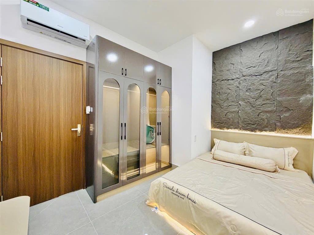 Nhà đẹp nguyễn thị thập quận 7 ngang 4m dài 13m. 4 phòng ngủ. giá chỉ hơn 4 tỷ (còn thương lượng)
