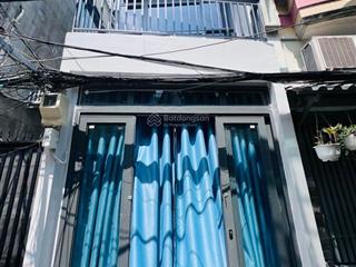 Bán nhà cạnh phú mỹ hưng q.7. dt 2.6m x 10m. 4 phòng ngủ. sổ hồng. kdc yên tĩnh. giá chỉ 3 tỷ