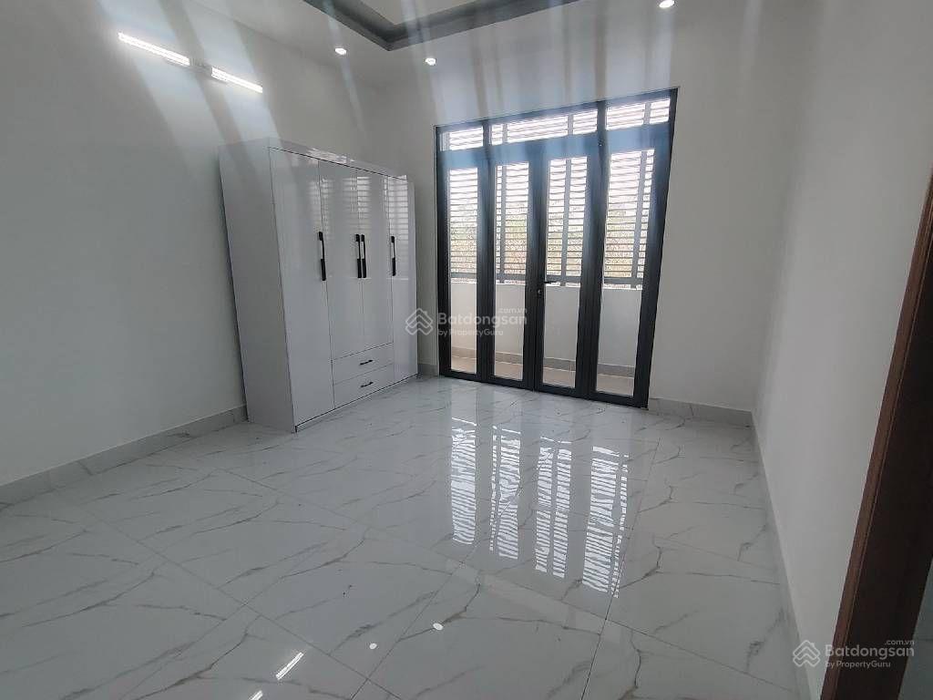 Bán nhà ngay bv tân hưng. ngang 6m dài 10m. 4 phòng ngủ. sổ hồng, hoàn công. hẻm rộng. chỉ 5.8 tỷ