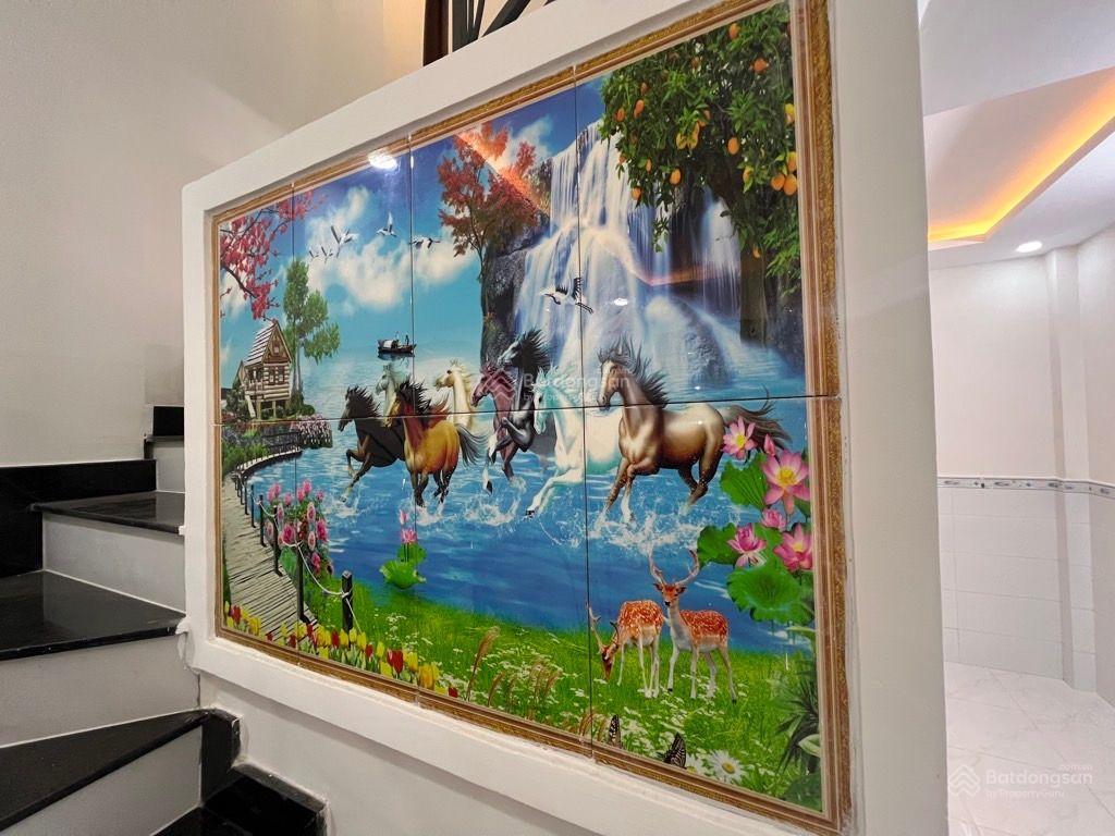Nhà đẹp cạnh kdc himlam. sát bệnh viện tân hưng. ngang 4m dài 10m. sổ hồng, hoàn công. chỉ hơn 4t
