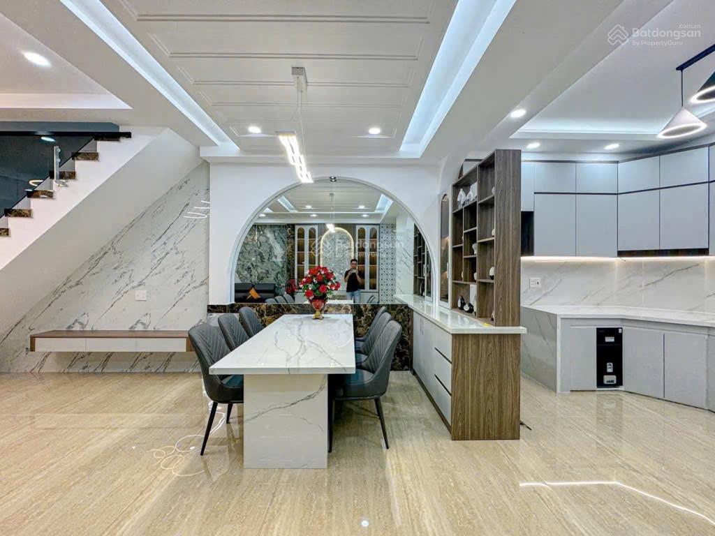 Bán nhà cạnh lotte himlam  ngang 5m dài 12m  3 tầng 4 pn  shr  tặng full nội thất  chỉ 6.8t