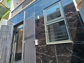 Bán nhà cạnh phú mỹ hưng  hẻm xe hơi  dt  5m x 10m  2 tầng 2pn  shr  hoàn công  chỉ 4.98 t
