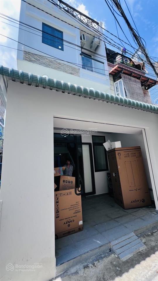 Bán nhà tân thuận. 3 tầng 3 phòng ngủ. dt 54m2. sổ hồng. hẻm thông thoáng. giá chỉ 5,6 tỷ