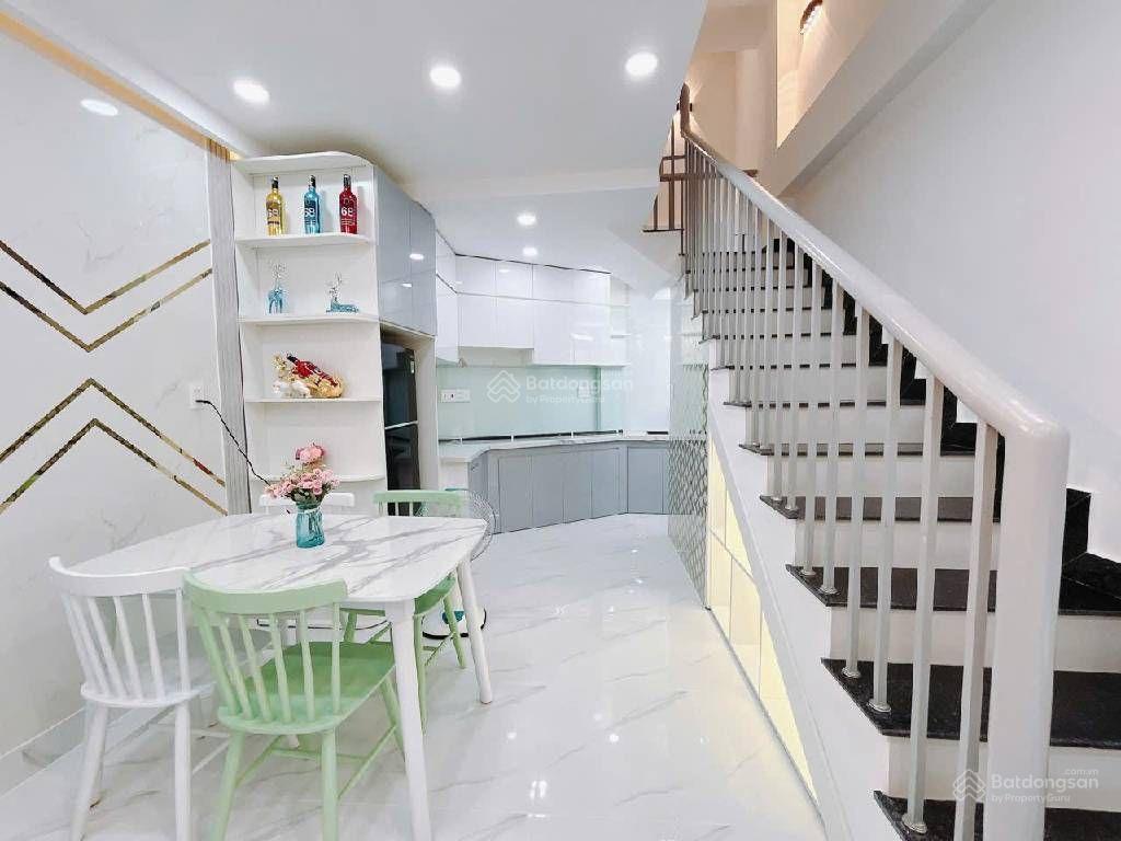 Bán nhà tân hưng. cạnh lotte. 4 tầng 5 phòng ngủ. dt 3.7m x 9m. hẻm oto. sổ hồng. giá chỉ 7.5 tỷ