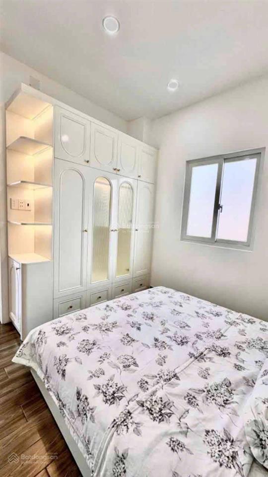 Nhà cạnh phú mỹ hưng  dt  6m x 6.8m  4 phòng ngủ  full nội thất  tiện ích đầy đủ  giá 6.5 t