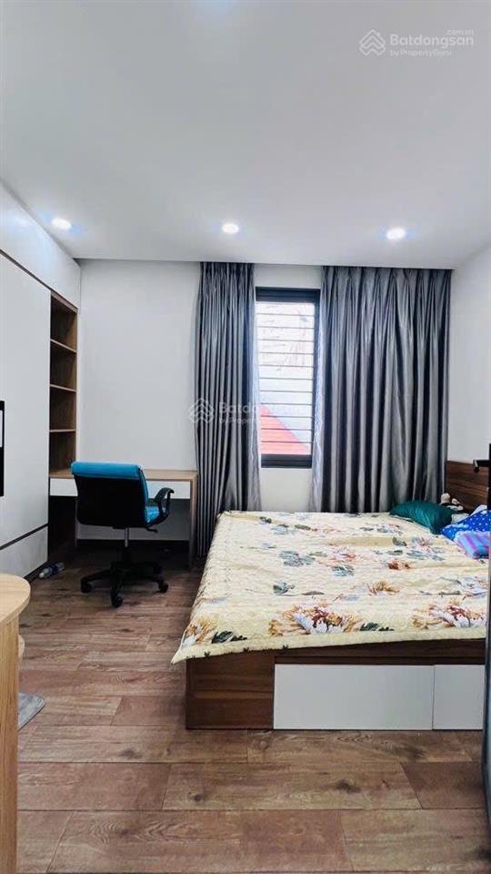 Bán nhà tân hưng. diện tích 133,7m2 (4 tấm 5pn). sổ hồng, hoàn công. hẻm thông nhiều phía. chỉ 7 tỷ