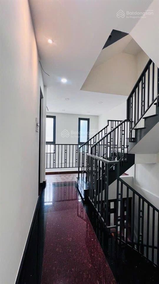 Bán nhà tân hưng. diện tích 133,7m2 (4 tấm 5pn). sổ hồng, hoàn công. hẻm thông nhiều phía. chỉ 7 tỷ