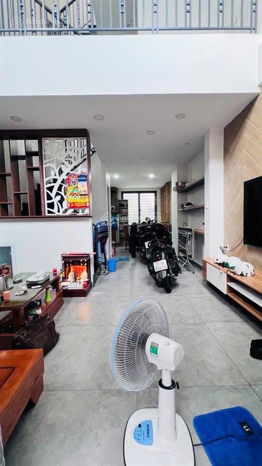 Bán nhà tân hưng. diện tích 133,7m2 (4 tấm 5pn). sổ hồng, hoàn công. hẻm thông nhiều phía. chỉ 7 tỷ