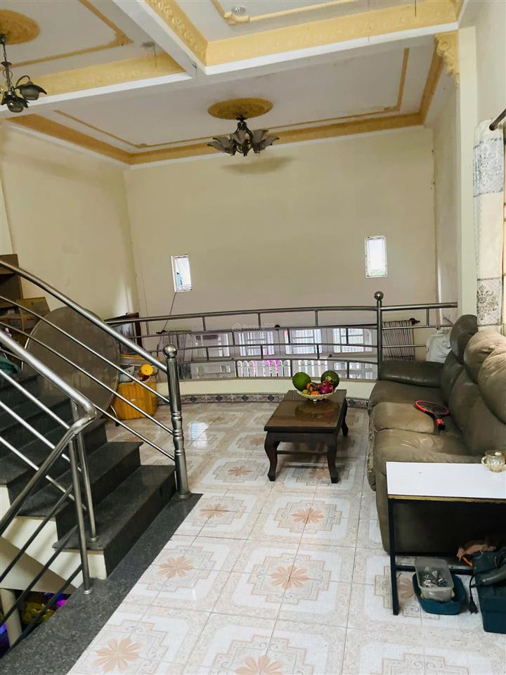Bán nhà tân thuận. diện tích khủng 60m2  ngang 5m nở hậu. 5 phòng ngủ. sổ hồng. giá chỉ 7 tỷ