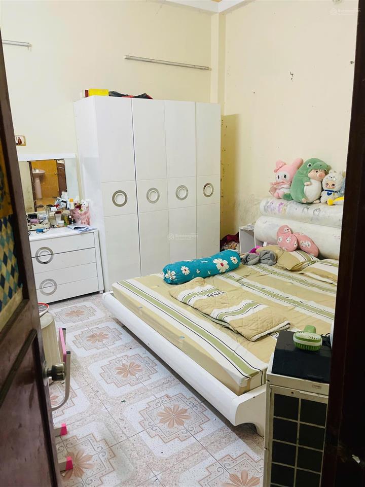 Bán nhà tân thuận. diện tích khủng 60m2  ngang 5m nở hậu. 5 phòng ngủ. sổ hồng. giá chỉ 7 tỷ