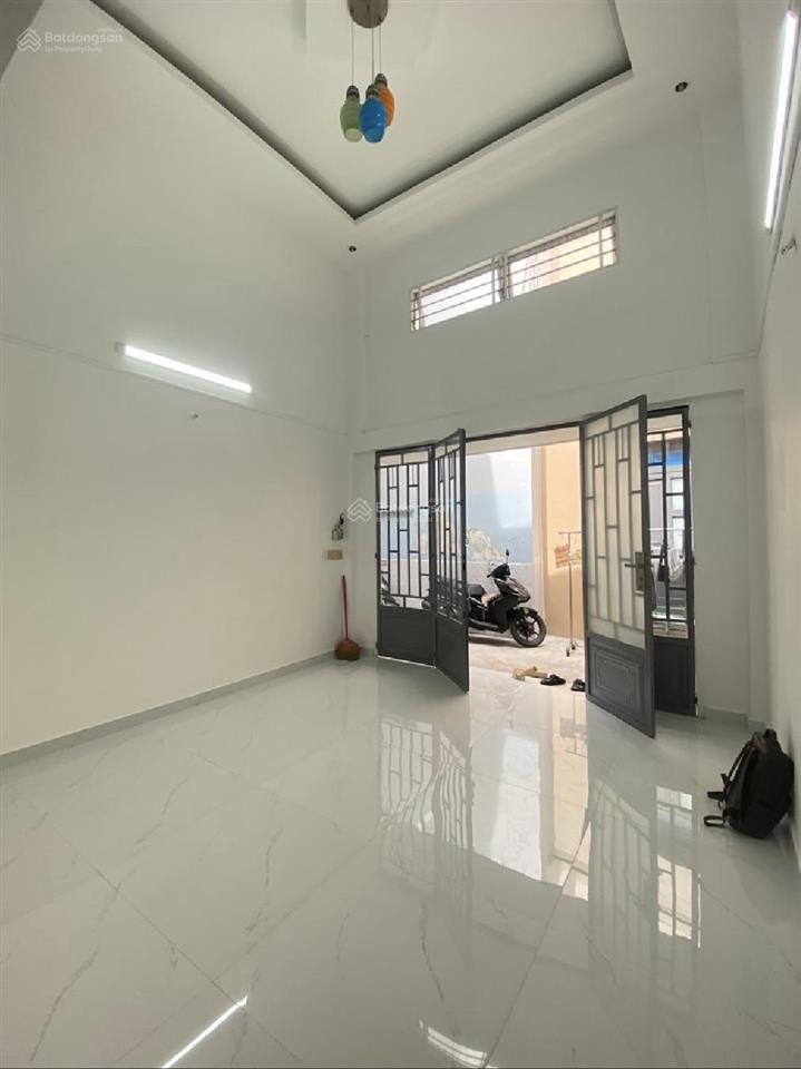 Bán nhà nguyễn thị thập q7 2 tầng 2 pn( có thể cải tạo lên 4pn) dt 4mx10m sổ hồng  chỉ hơn 5 tỷ