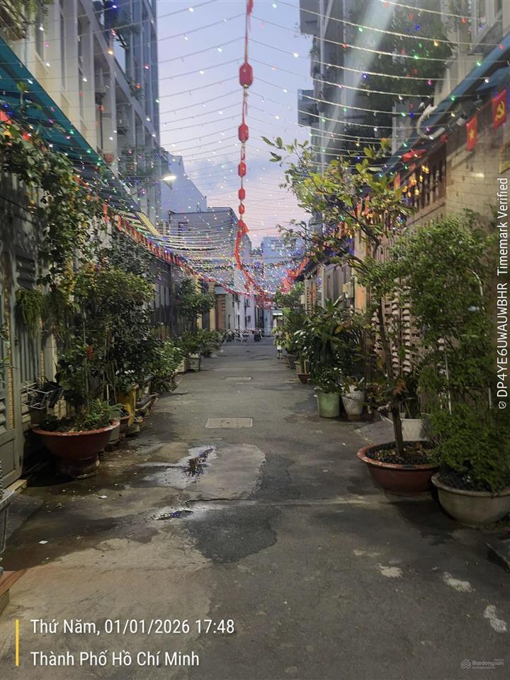 Bán nhà ngang 5,2m dài 12m 4 tầng oto vào nhà nhỉnh hơn 6,5 tỷ đ