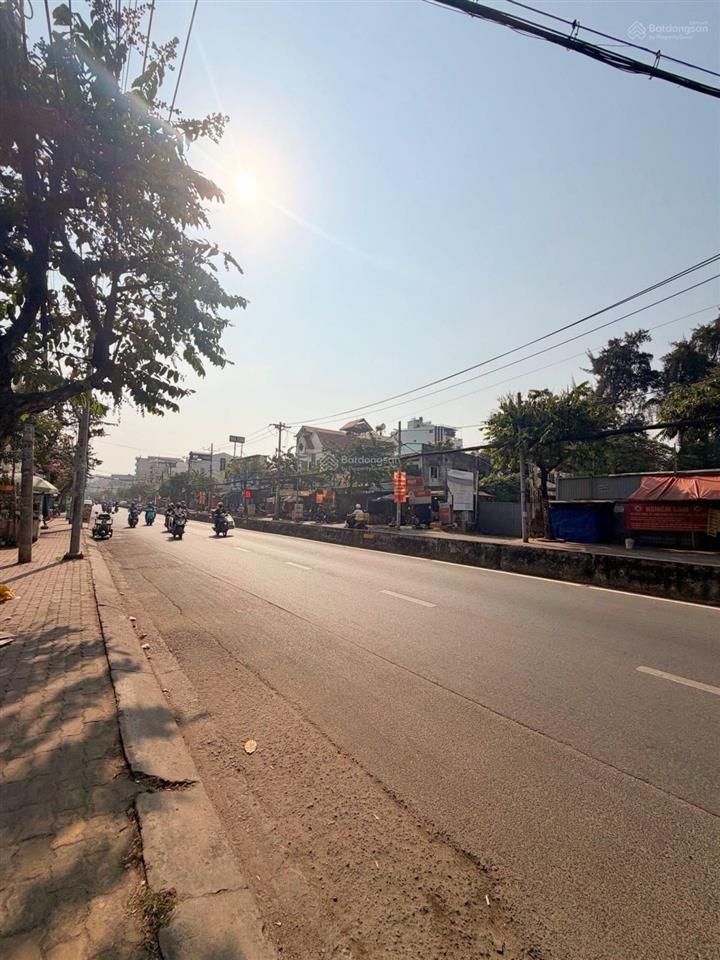 Bán nhà mặt tiền căn góc phan văn hớn