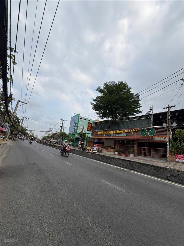 Bán nhà mặt tiền căn góc phan văn hớn