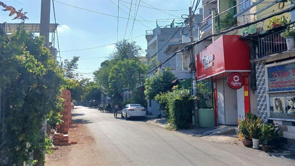 Bán nhà 5,25x30 hẻm mặt tiền xây chdv