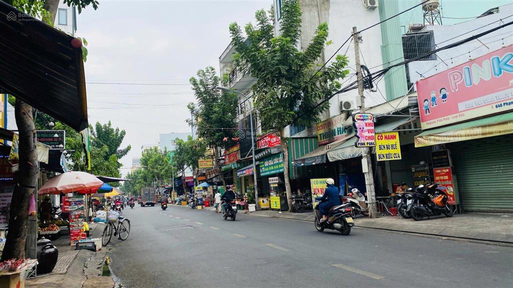 Bán nhà mặt tiền phạm văn bạch 8x20m
