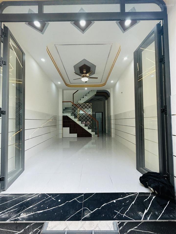 Nhà ngay tên lửa tỉnh lộ 10  kề bên trường học