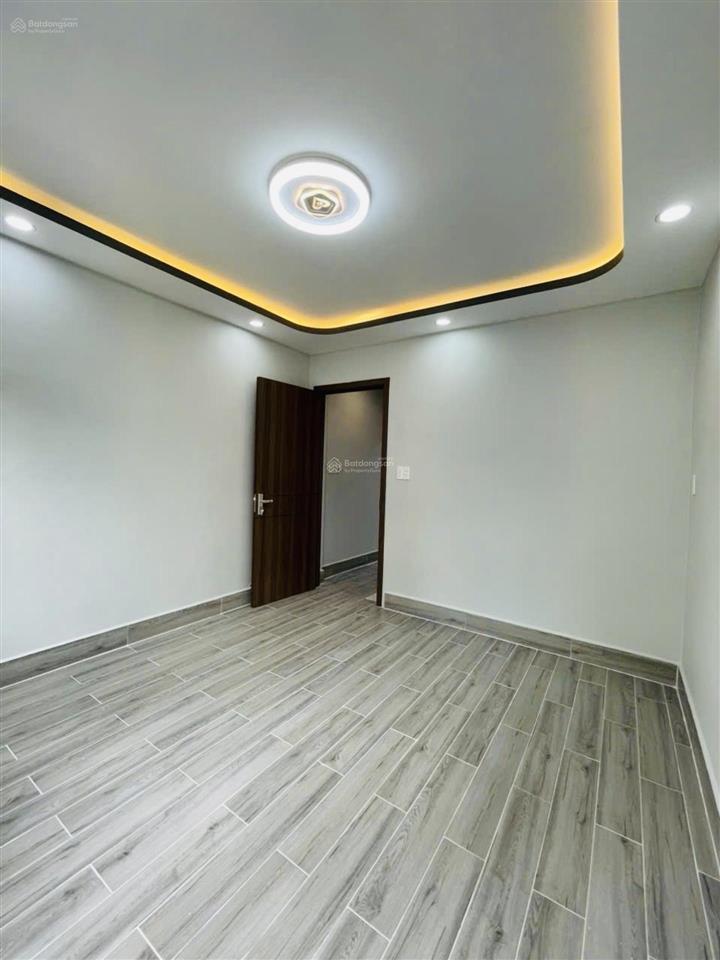Nhà ngay tỉnh lộ 10  giáp quận 6 bà hom  chủ gấp bán