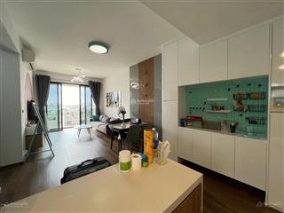 Bán one verandah 2pn 2wc nt cơ bản tầng cao view sông rất đẹp thoáng mát. giá 8.6 tỷ (giá tốt)