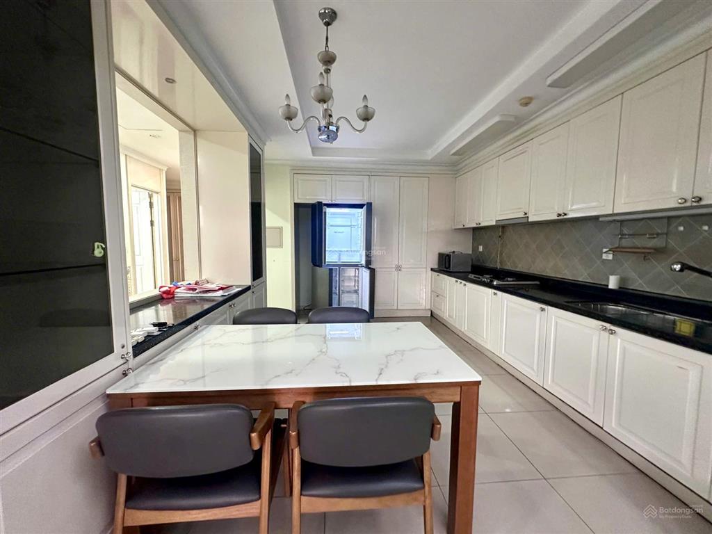 Bán imperia an phú 3pn 135m2 full nt tầng trung view landmar. giá 9.8 tỷ (sổ hồng) giá tốt