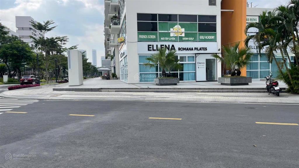 Chính chủ bán căn góc shophouse mặt tiền đường tôn dật tiên giá rẻ thị trường, sẵn hđ thuê đến 2027