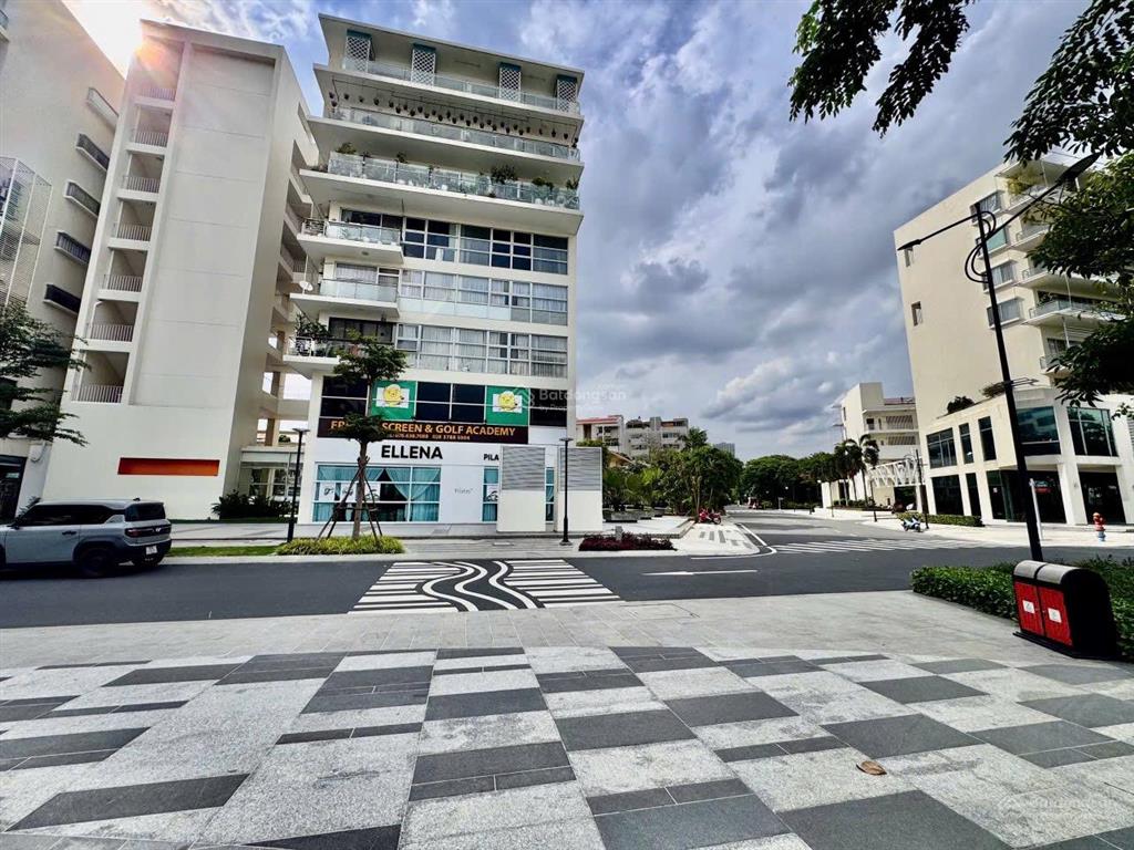 Chính chủ bán căn góc shophouse mặt tiền đường tôn dật tiên giá rẻ thị trường, sẵn hđ thuê đến 2027