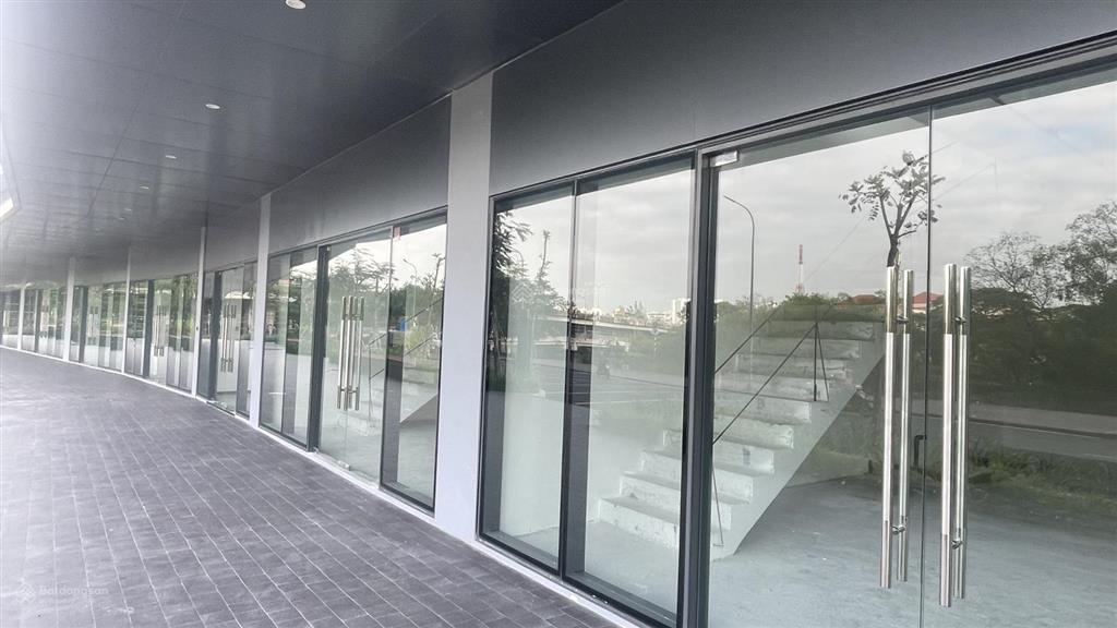Bán căn shophouse the infiniti dt 136,6m2. mặt tiền đường nguyễn văn tưởng  mới nhận nhà  giá tốt