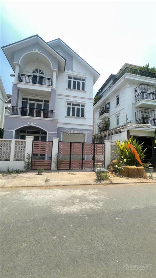 Hàng hiếm  biệt thự đơn lập kdc xây dựng 5 đường liên phường, quận 9 giá rẻ thị trường!