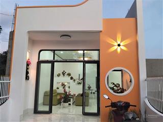 Nhà mới 100%sẵn nội thất vào ở ngay.ngay khu công ngiệp thành công,giá 1ty3.sổ hồng riêng(dt 130m)