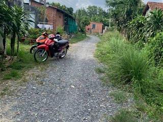 Chủ cần bán lô đất vườn với(dt 718m 100m thổ cư) 1ty250tr. vị trí an tịnh trảng bàng.  0902 850 ***