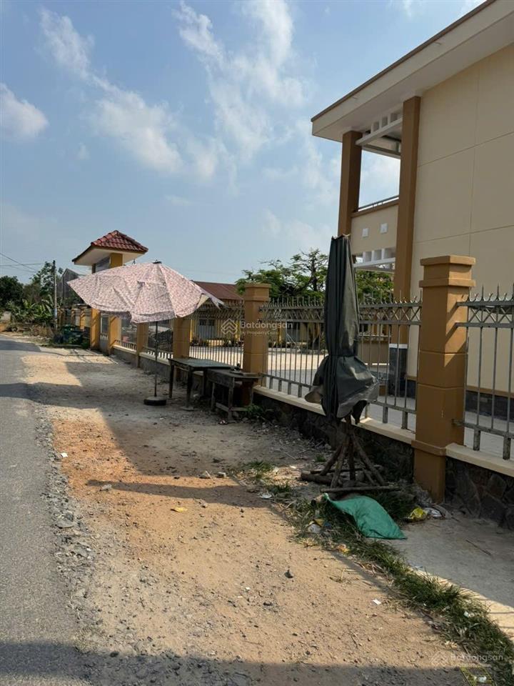 Chủ muốn bán nhanh trong tháng giảm 200tr lô đất thổ cư.mặt tiền đường nhựa(dt299m có thổ)còn 720tr